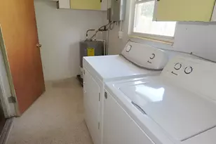 2447 Foster Ln, Sarasota, FL 34239 - Photo 23