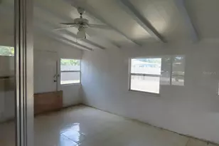 2447 Foster Ln, Sarasota, FL 34239 - Photo 27