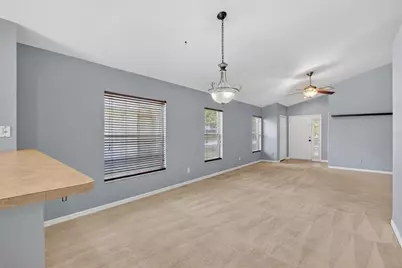 11102 Robin Lake Court, Riverview, FL 33569 - Photo 9