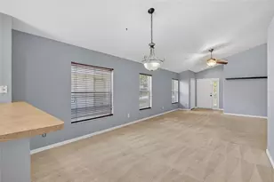 11102 Robin Lake Ct, Riverview, FL 33569 - Photo 9