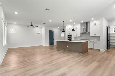 7428 Burlington Avenue N, Saint Petersburg, FL 33710 - Photo 13