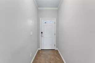5028 White Sanderling Ct, Tampa, FL 33619 - Photo 7