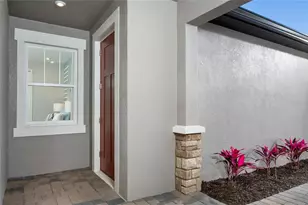 11910 Mandala Ct, Venice, FL 34293 - Photo 3