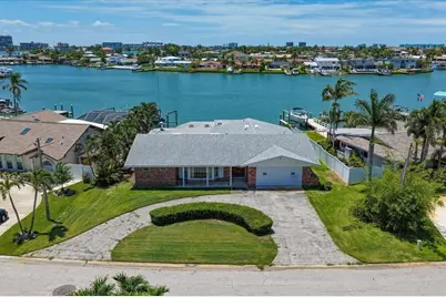 7962 9th Avenue S, Saint Petersburg, FL 33707 - Photo 1