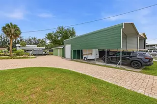 9910 Peninsular Dr, Gibsonton, FL 33534 - Photo 49