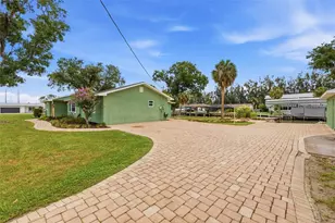 9910 Peninsular Dr, Gibsonton, FL 33534 - Photo 55