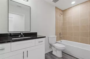 4369 Cambio Gdns Ct, Tampa, FL 33610 - Photo 19