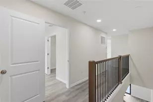 4369 Cambio Gdns Ct, Tampa, FL 33610 - Photo 13