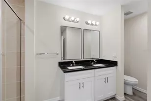 4369 Cambio Gdns Ct, Tampa, FL 33610 - Photo 17