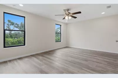 4369 Cambio Gardens Court, Tampa, FL 33610 - Photo 15