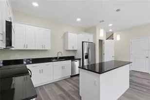 4369 Cambio Gdns Ct, Tampa, FL 33610 - Photo 9
