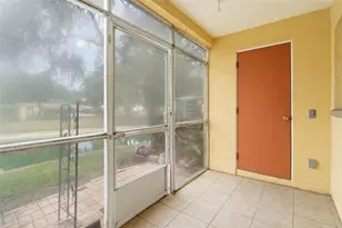 170 Coquina Bay Drive, Saint Petersburg, FL 33705 - Photo 27