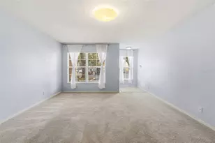 170 Coquina Bay Drive, Saint Petersburg, FL 33705 - Photo 5