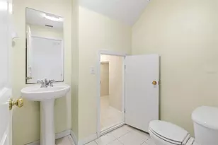 170 Coquina Bay Drive, Saint Petersburg, FL 33705 - Photo 7