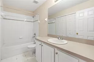 170 Coquina Bay Drive, Saint Petersburg, FL 33705 - Photo 23
