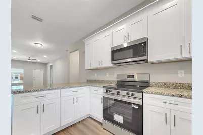 5020 Finders Court, Tampa, FL 33617 - Photo 7