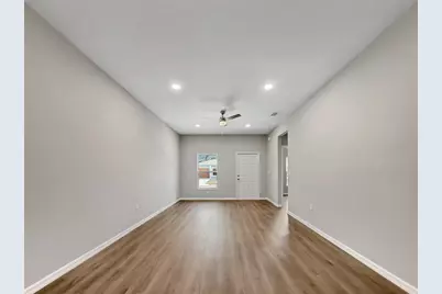 5020 Finders Court, Tampa, FL 33617 - Photo 5