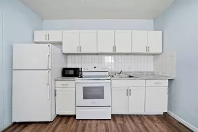 9310 N Dartmouth Avenue, Tampa, FL 33612 - Photo 23