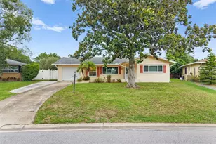 2169 Pine Ridge Dr, Clearwater, FL 33763 - Photo 3