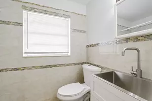 6033 Ambassador Dr, Tampa, FL 33615 - Photo 19