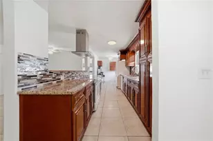 6033 Ambassador Dr, Tampa, FL 33615 - Photo 15