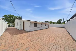 6033 Ambassador Dr, Tampa, FL 33615 - Photo 3