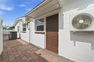 6033 Ambassador Dr, Tampa, FL 33615 - Photo 27