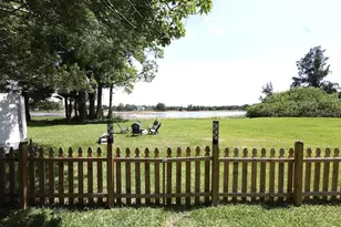 915 Dempsey St, Clearwater, FL 33756 - Photo 9