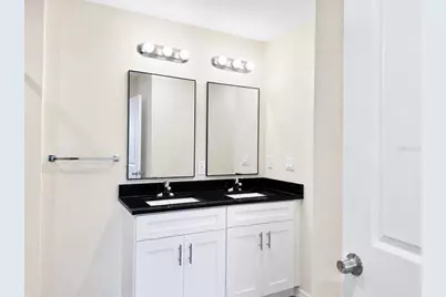 4349 Cambio Gardens Ct, Tampa, FL 33610 - Photo 17