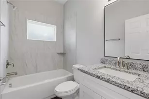 5029 Finders Ct, Tampa, FL 33617 - Photo 9