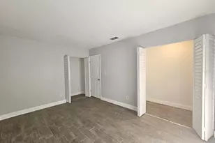 7602 W Powhatan Ave, Tampa, FL 33615 - Photo 11