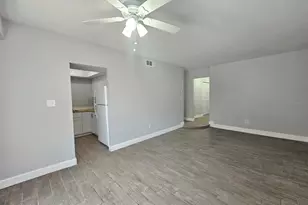 7602 W Powhatan Ave, Tampa, FL 33615 - Photo 7