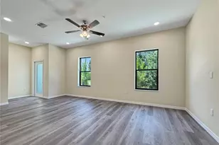 4345 Cambio Gdns Ct, Tampa, FL 33610 - Photo 11