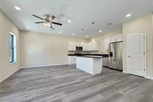 4345 Cambio Gdns Ct, Tampa, FL 33610 - Photo 7