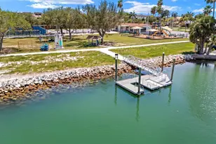 10355 Paradise Blvd, Treasure Island, FL 33706 - Photo 19