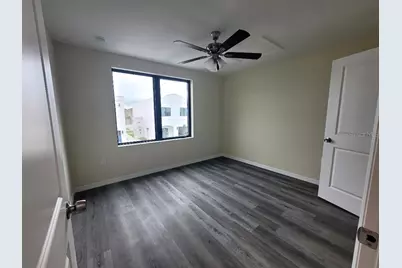 4351 Cambio Gardens Court, Tampa, FL 33610 - Photo 9