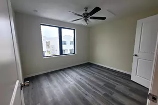 4351 Cambio Gdns Ct, Tampa, FL 33610 - Photo 9
