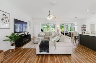 9601 Regents Park Dr, Tampa, FL 33647 - Photo 11