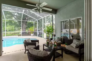 9601 Regents Park Dr, Tampa, FL 33647 - Photo 37