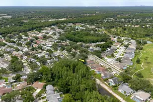 9601 Regents Park Dr, Tampa, FL 33647 - Photo 3