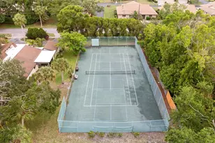 2242 Circlewood Dr, Sarasota, FL 34231 - Photo 21