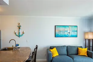 2506 N Rocky Point Dr, Tampa, FL 33607 - Photo 9