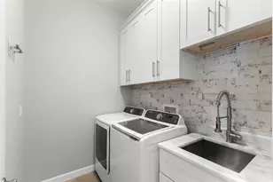 695 Salt Lake Dr, Tarpon Springs, FL 34689 - Photo 57