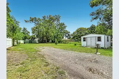 39033 6th Ave, Zephyrhills, FL 33542 - Photo 5