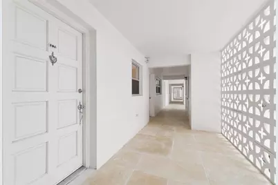 1100 N Shore Drive NE #304, Saint Petersburg, FL 33701 - Photo 5