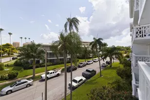 1100 N Shore Dr NE, Saint Petersburg, FL 33701 - Photo 17