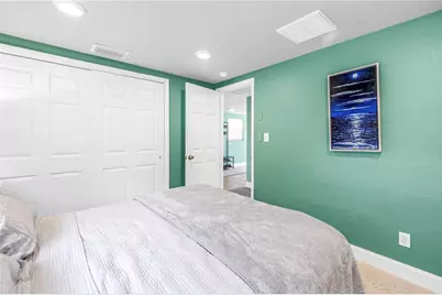 543 72nd Ave N, Saint Petersburg, FL 33702 - Photo 17