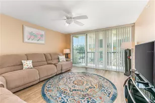 400 Island Way, Clearwater Beach, FL 33767 - Photo 11
