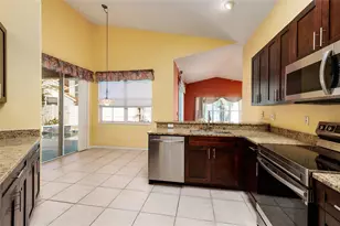 1805 Wood Bend St, Tarpon Springs, FL 34689 - Photo 3