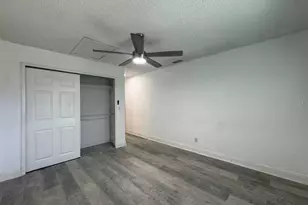 5102 Lawnton Ct, Tampa, FL 33624 - Photo 23